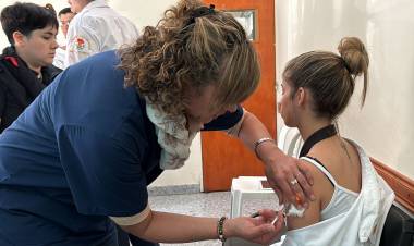 Objetivo Dengue: en Venado Tuerto, Provincia inició la vacunación de Bomberos*