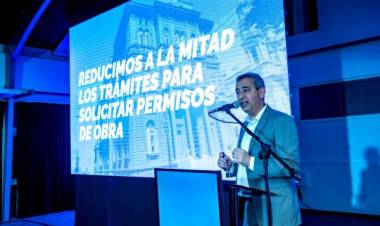 Javkin presentó un plan de eliminación de tasas y derogación de ordenanzas en desuso