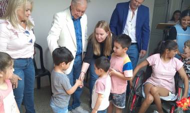 Provincia inauguró un Centro de Día en Gregoria Pérez de Denis 