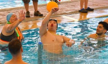 Agenda deportiva: llega la muestra anual de natación del proyecto «Yo También Juego»