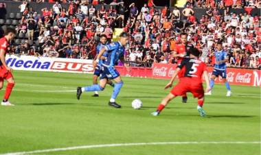 Colón perdió con San Telmo en Santa Fe dejando otra pálida imagen