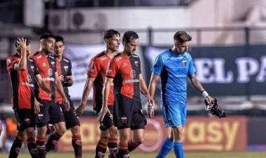 Colón no pudo con All Boys y le dijo adiós al sueño del retorno