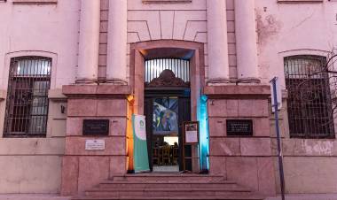 Historias santafesinas: conversatorios en la Biblioteca Muttis para celebrar la ciudad