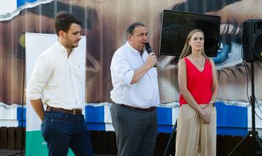 Poletti: “Trabajamos para que los santafesinos disfruten del verano en la ciudad”