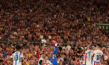 Paraguay lo dio vuelta y se quedó con la victoria ante el campeón del mundo