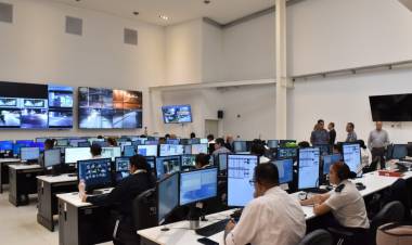 Pullaro anunció que el 25 de noviembre se abren los sobres para la compra de cámaras de videovigilancia