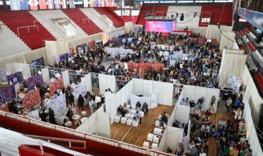Rotundo éxito de la Expo Empleo en la ciudad de Santa Fe: 5.600 inscriptos y 1.300 encuentros