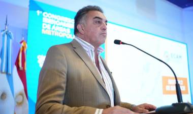 Hoffmann participó del congreso iberoeamericano de área metropolitanas