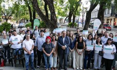 Fortalecimiento Activa: 18 emprendedores de la ciudad recibieron los primeros microcréditos municipales