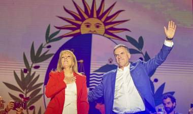 Yamandú Orsi presidente electo en Uruguay