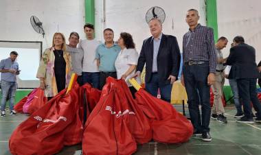 Entrega de Kits Deportivos del Programa “Santa Fe en Movimiento” 