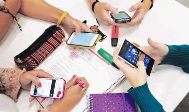 Ell estado de Sao Pablo prohibe el uso de celulares a los alumnos en clases