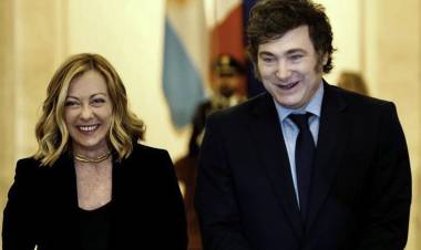 Milei se reunió con la premier italiana Giorgia Meloni