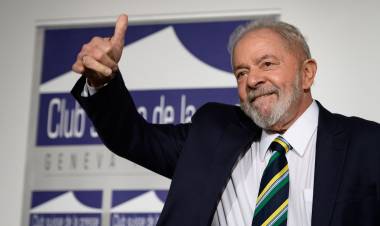 Lula recibió al alta médica y regresa a sus reponsabilidades en Brasilia
