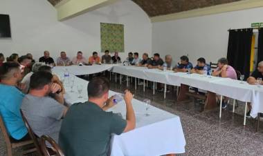 Se delinearon aspectos organizativos de la 2° Edición de la Copa de Fútbol “Departamento San Cristóbal”.