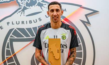 Ángel Di María y otro premio para su vitrina