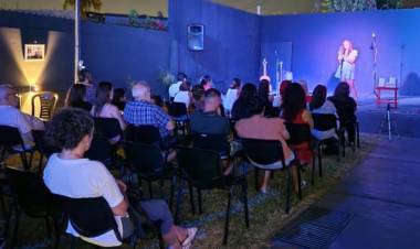 Las noches de verano se disfrutan en el “Patio Arte Bar” del Centro Cultural Municipal