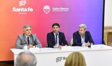 Pullaro: "El próximo impuesto que tiene que bajar el gobierno nacional deben ser las retenciones"