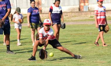 La Escuela Municipal de Softbol se consolida como una de las actividades deportivas de mayor crecimiento en la ciudad