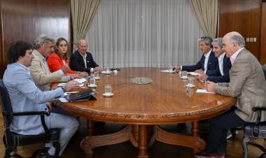 En la reunión con el Gobierno, la Comisión de Enlace pidió que los funcionarios salgan a hablar directamente con los productores