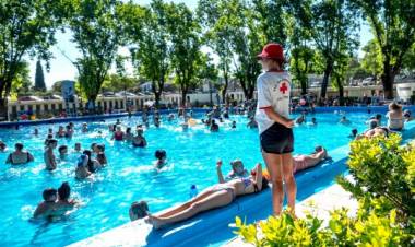 El Complejo de Piletas Parque Alem recibió más de 53 mil visitantes durante enero
