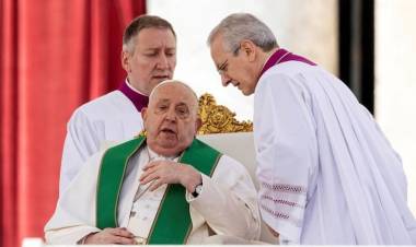 Internaron al papa Francisco con un principio de infección resperatoria