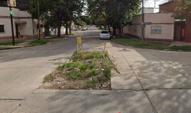 El municipio reparará junto a ASSA el hundimiento de calle Roque Saénz Peña y Gdor. Crespo