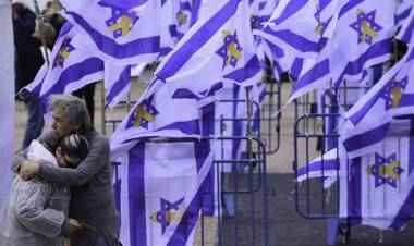 Hamás anunció la liberación de seis rehenes y pretende que Israel deje salir a más de 600 prisioneros