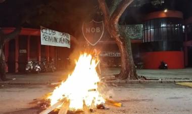 Tras la toma del club por parte de un grupo de socios, Newell´s llamará a una asamblea extraordinaria para definir fecha de elecciones