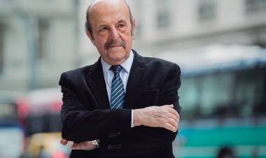 Julio Bárbaro: "Rezo por la recuperación de mi amigo el papa"