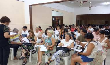 Fotoproducto, etiquetas creativas y billeteras virtuales: nuevos cursos gratuitos de verano para emprendedores