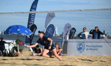 Agenda deportiva: se destacan eventos nacionales de karate y tenis playa y un provincial de atletismo