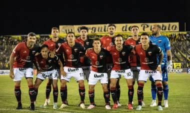 Colón dejó el invicto por errores y horrores propios y ajenos