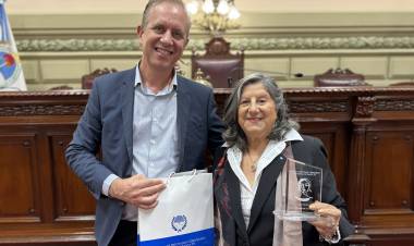 Rabbia homenajeó a Berta Temporelli, reconocida dirigente peronista