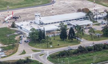 El Aeropuerto de Sauce Viejo suma vuelos diarios a Buenos Aires, incluidos los domingos