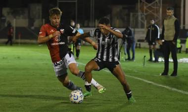 Colón rescató un punto en su visita a Mendoza