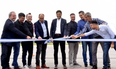 Pullaro inauguró la rotonda de acceso al Parque Industrial de Alvear desde la Ruta Provincial Nº 21