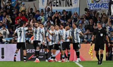Con la clasificación al Mundial asegurada, Argentina goleó a Brasil por las Eliminatorias con un desempeño brillante