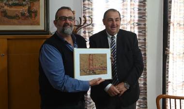 El intendente Poletti visitó al cónsul español en su misión por la ciudad de Santa Fe