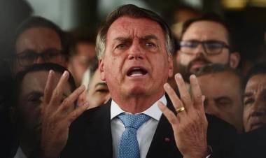 Bolsonaro fue internado en Natal
