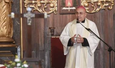 Semana Santa en tiempos de crisis: "No podemos seguir reaccionando solo con queja. Hay que construir algo nuevo", afirmó el arzobispo Fenoy