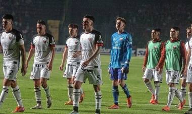 Colón cambió de DT, pero no se notó y sumó su quinta derrota al hilo