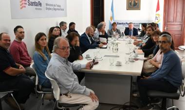 El Gobierno provincial se reunió con representantes gremiales en una nueva instancia paritaria del sector salud