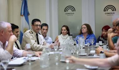 Convivir con el río: se realizó el 2° Encuentro de la Mesa de Diálogo por la Seguridad Náutica