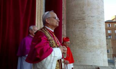 El Gobierno felicitó al papa León XIV y pidió que defienda “la vida, la libertad y la propiedad privada”
