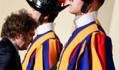 Javier Milei viajará a la ceremonia de asunción del papa León XIV