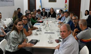 Salud: Provincia ofertó una compensación por meses anteriores y un aumento del 8% para el segundo trimestre