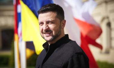 Zelenski insiste en un alto el fuego a partir del lunes y luego se sentará a negociar