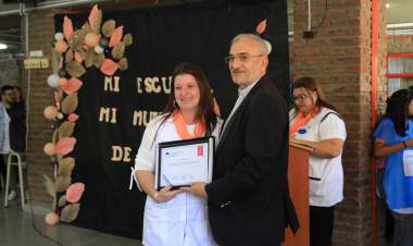 Calvo participó del 40 aniversario de la Escuela 1287 "Juan Domingo Perón" de Rafaela