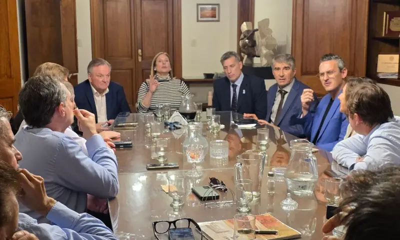 El Bloque de senadores de “Unidos” mantuvo una reunión de trabajo con los ministros Bastia y Olivares